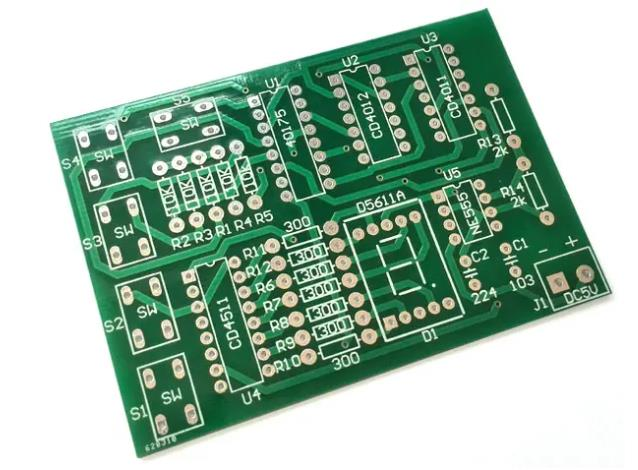 How are soldering defects on printed circuit boards caused?
