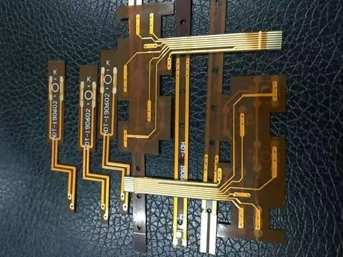 Material and structure of flexible PCB