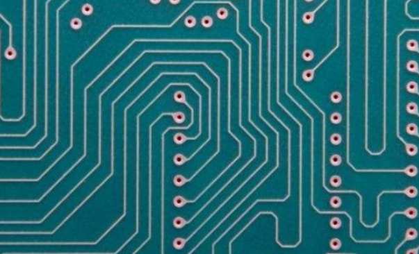 Is there a difference between gold plating and silver plating on PCB?