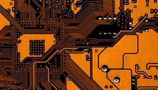 Component layout requirements in PCB design