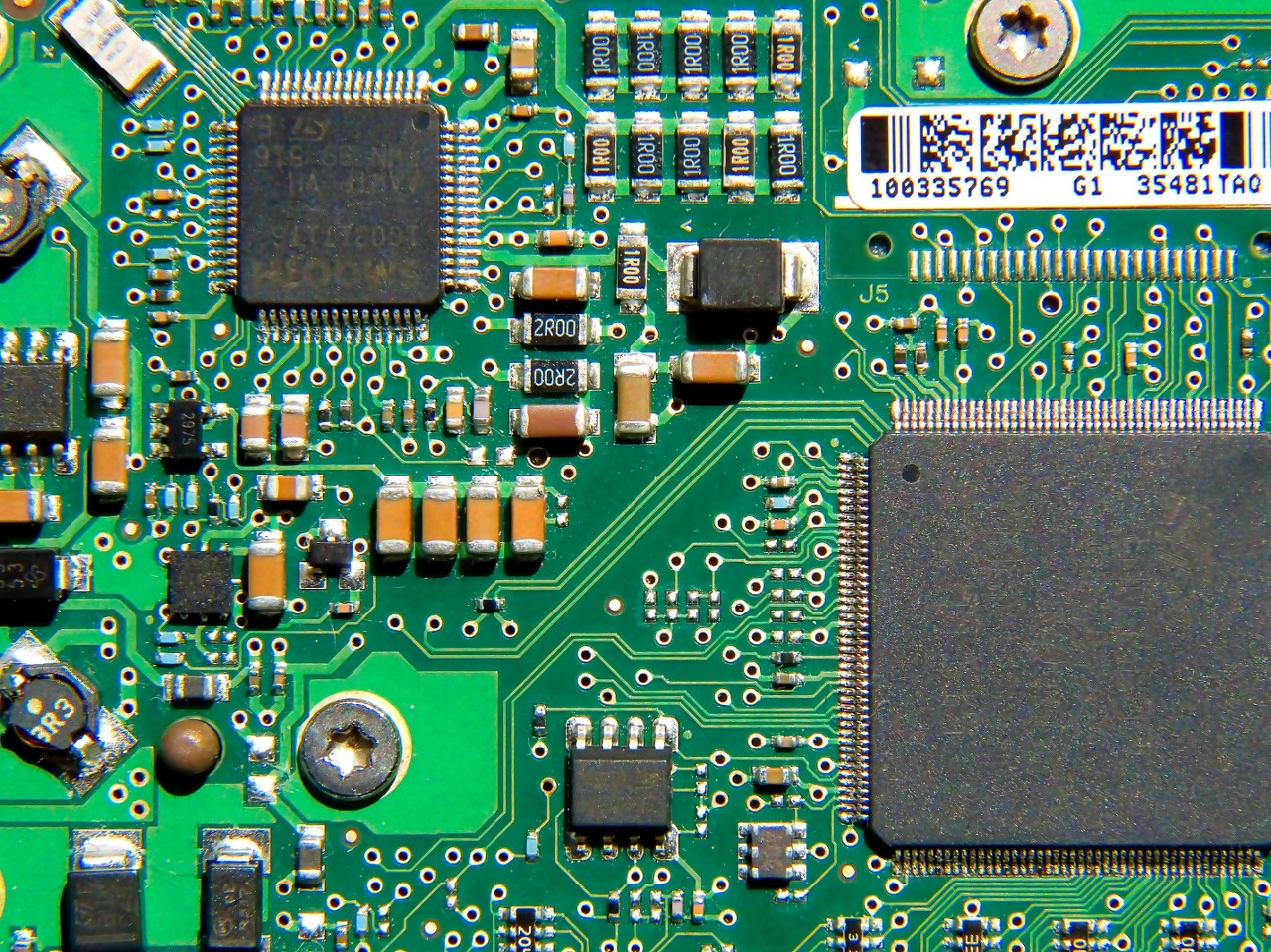     Halogen PCB circuit board