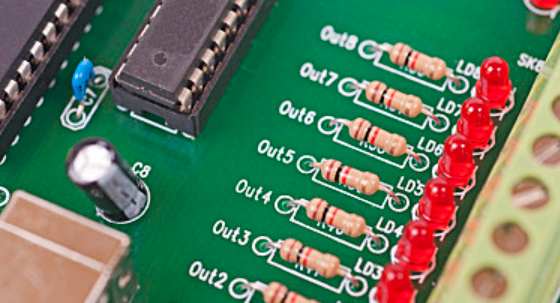 Dynamic setting of threshold voltage