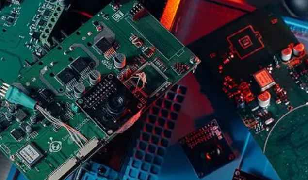 Signal reflux and cross division in high speed PCB