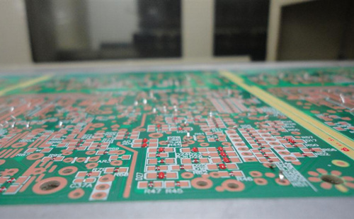 What are the requirements for the card boards used for PCB boards in SMT workshops?