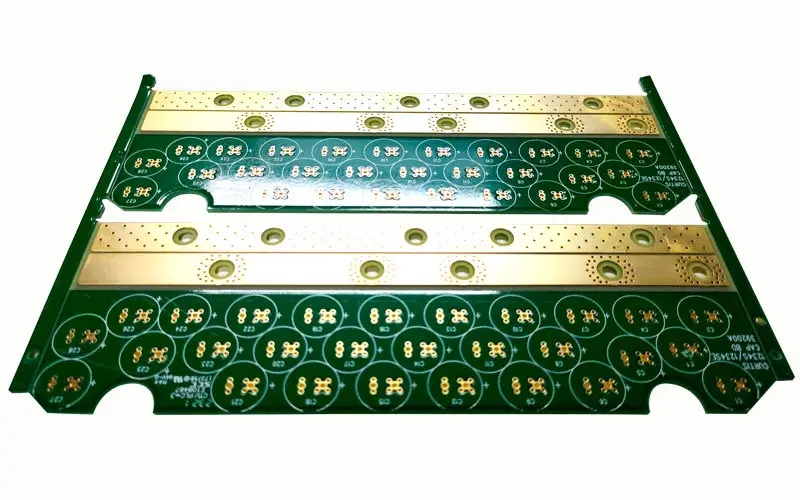 Selection and size of PCB board and component layout of PCB board