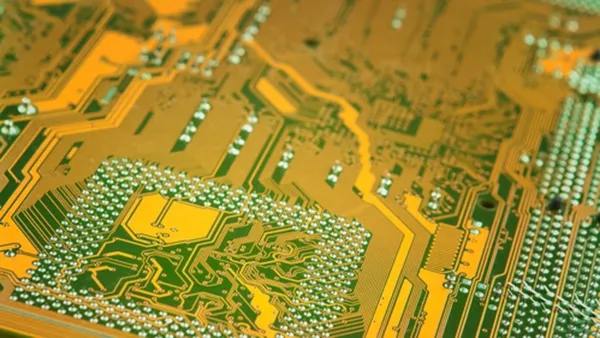 Analysis and Control of Crosstalk in High Speed PCB Design