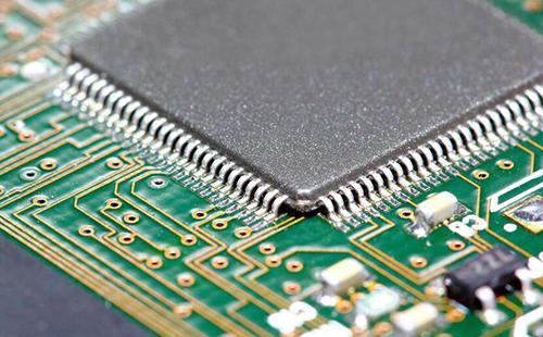 Why can PCB board edge burn when electroplating?
