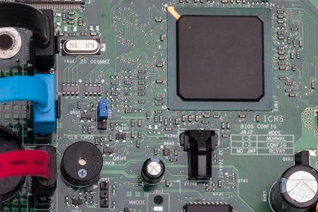 Understand crystal oscillator from PCB circuit board