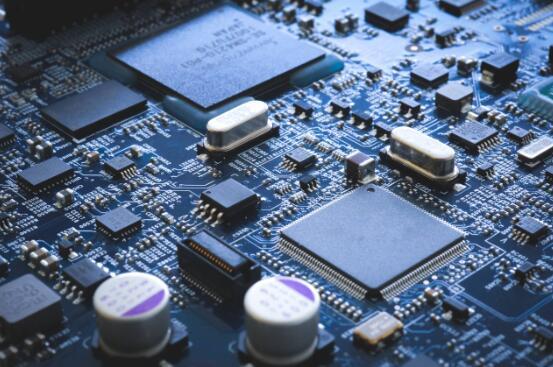 Overlay design and bonding control of high frequency mixed pressure plate