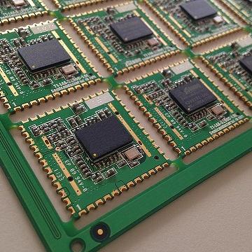 How does four - layer PCB circuit board maintain quality?