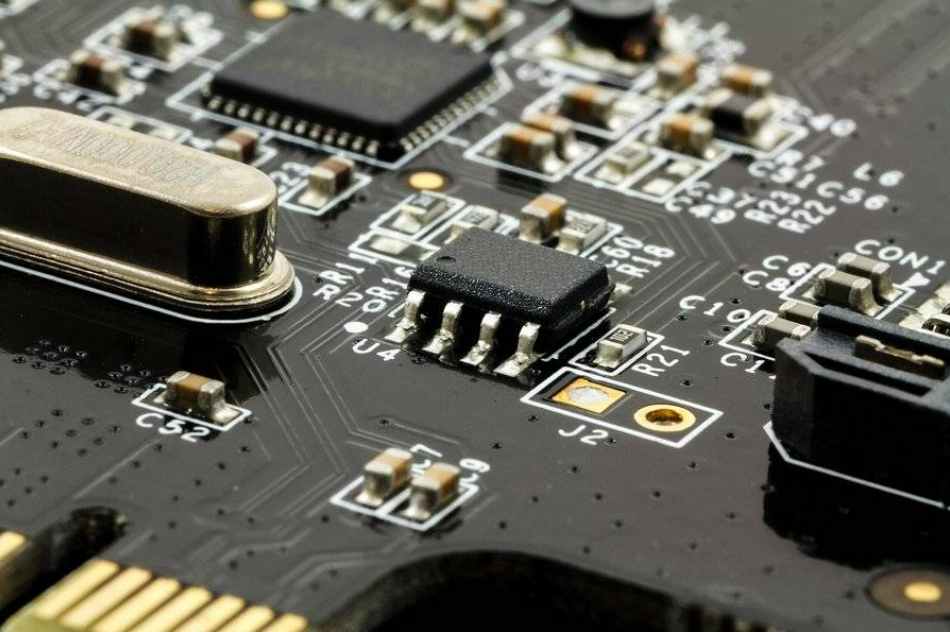 What are the precautions for PCB proofing?